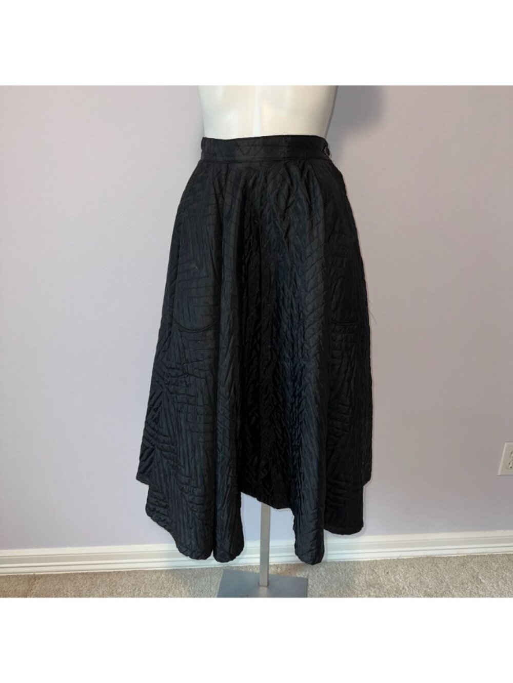 Vintage 60s Black Quilted Circle Skirt Rockabilly Pinup Mid Century Goth Pockets - Picture 8 of 8